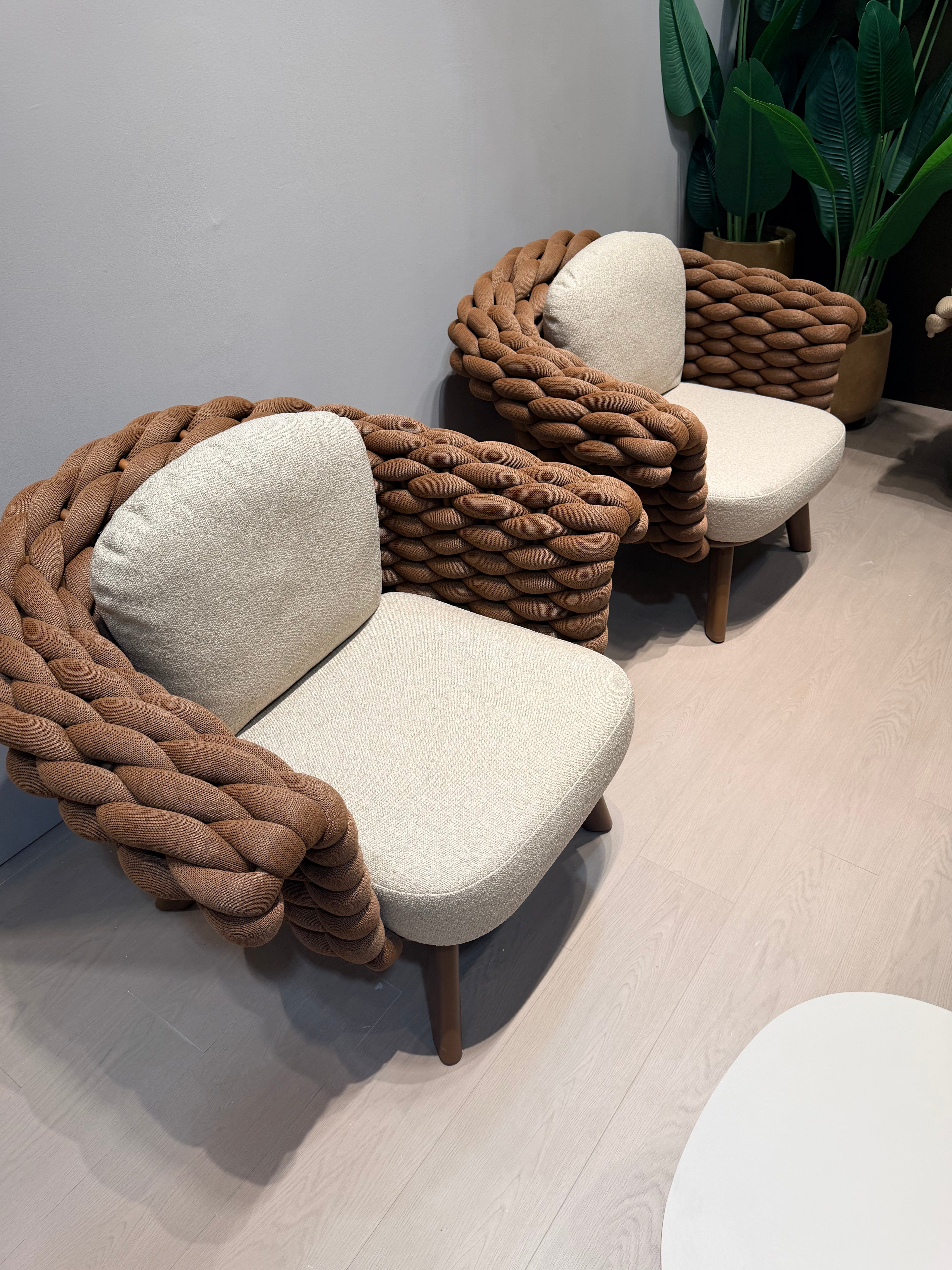 Fauteuil lounge en corde tressée terracotta et bouclé écru – Tressia