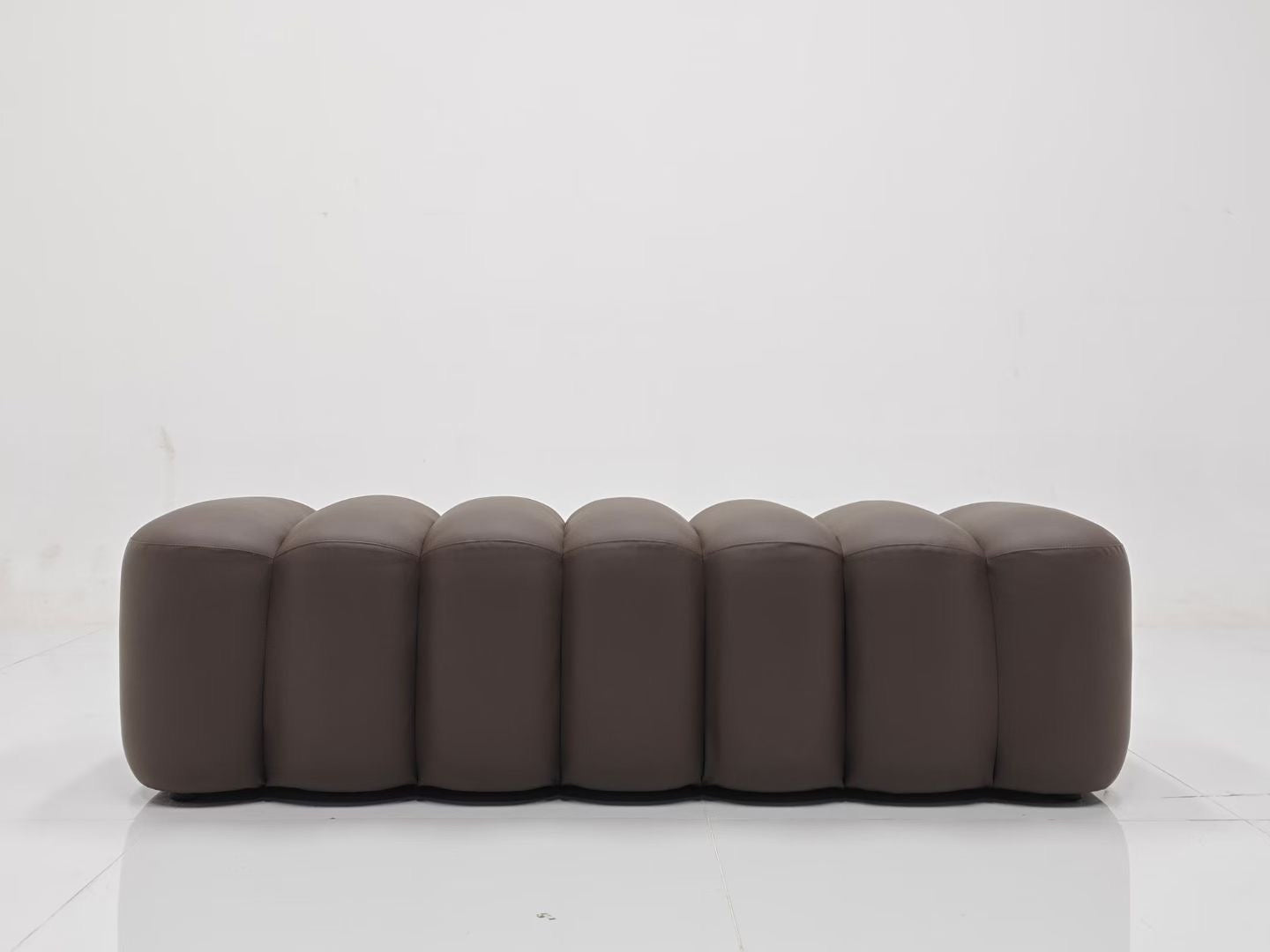 Canapé bas modulable en cuir brun chocolat à sept vagues arrondies – Onda