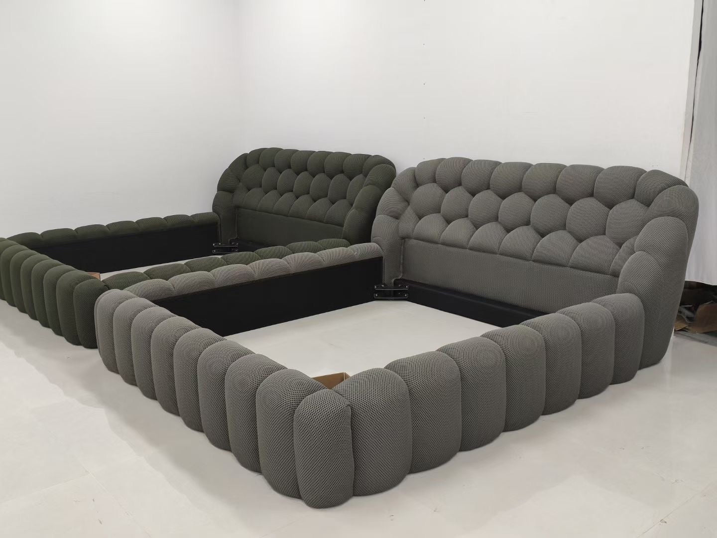 Lit design capitonné en tissu bouclette – UBBLE LUX EDITION