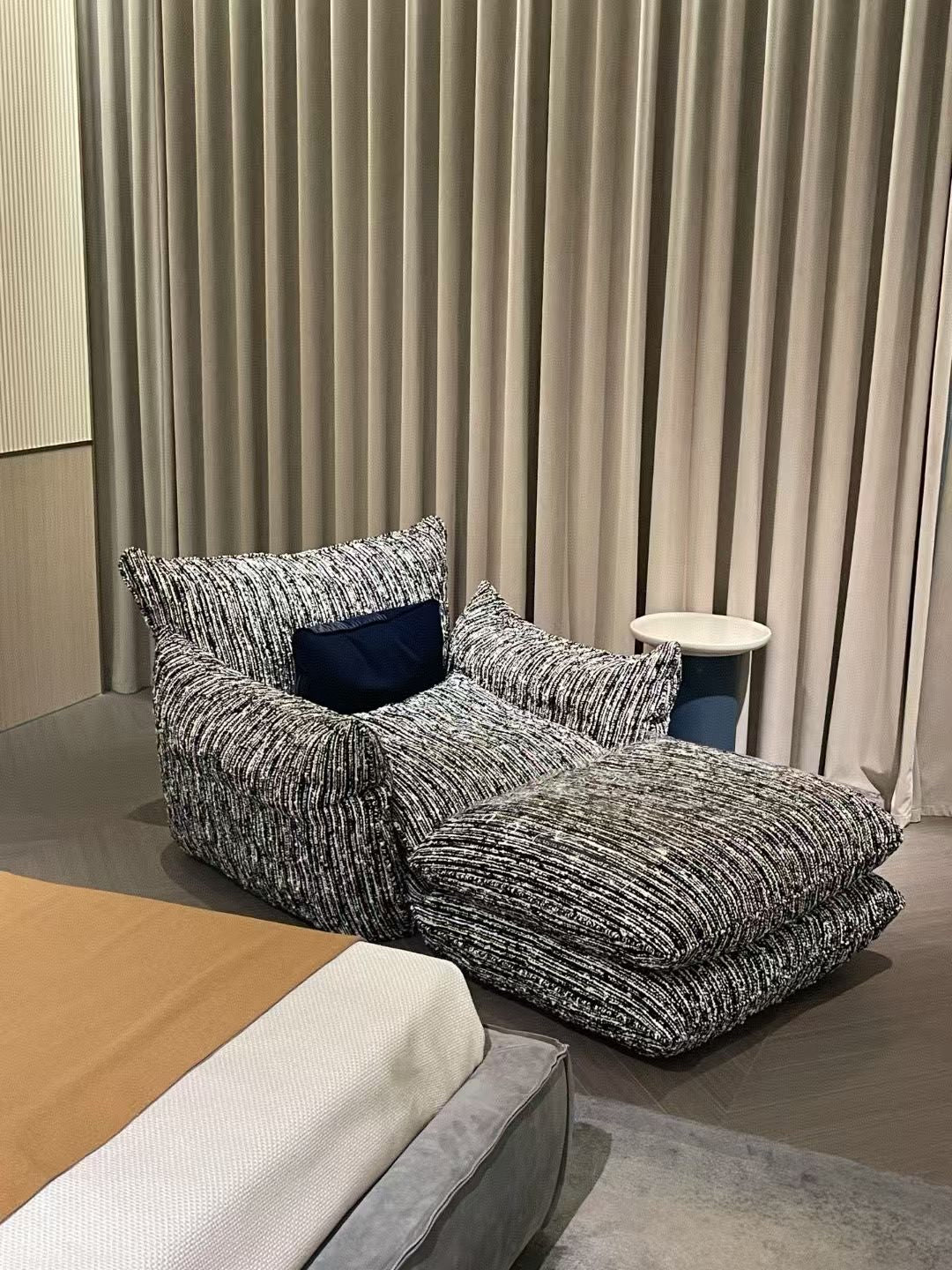 Fauteuil lounge cocon en chenille chinée noir et écru – Soft Nest