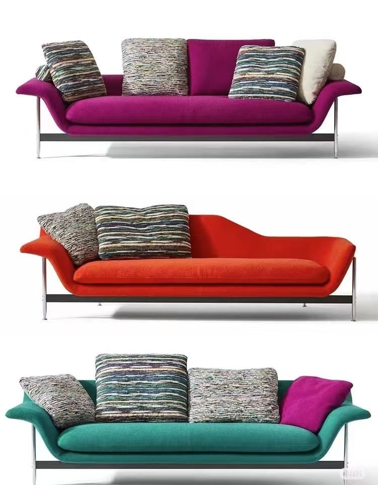 Canapé design asymétrique en tissu coloré et piètement métal chromé – Wave Slim