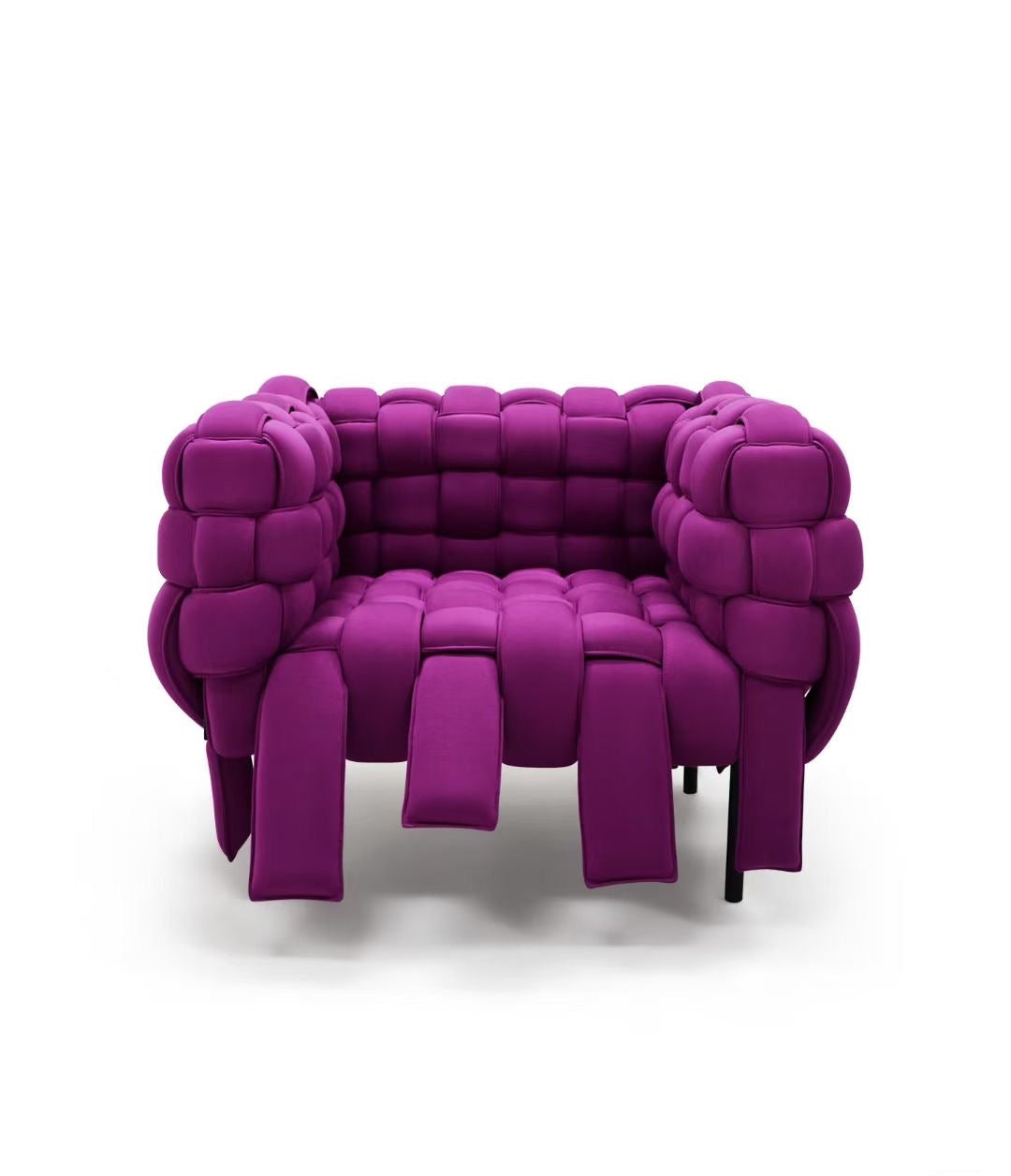 Fauteuil lounge en tissu tressé matelassé magenta – Tress