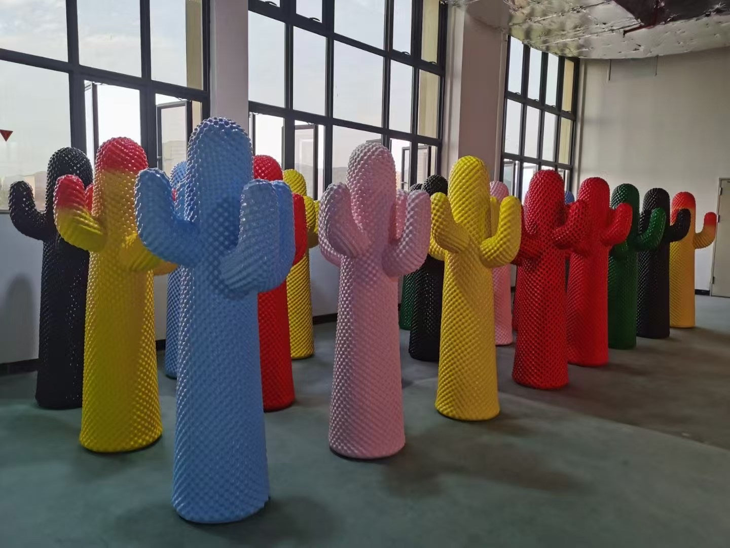 Sculpture Cactus décorative XL en résine gaufrée - Pop Art