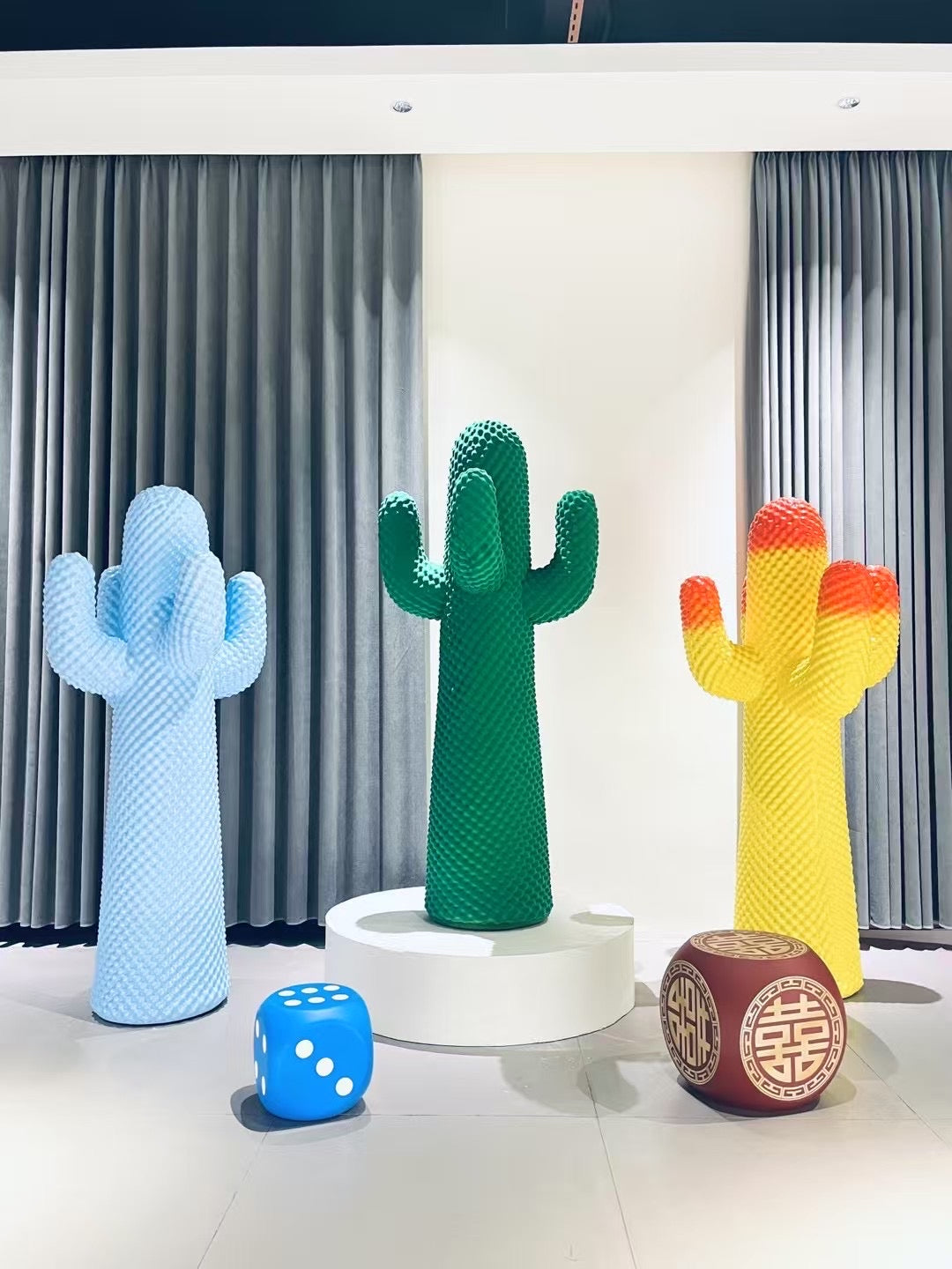 Sculpture Cactus décorative XL en résine gaufrée - Pop Art