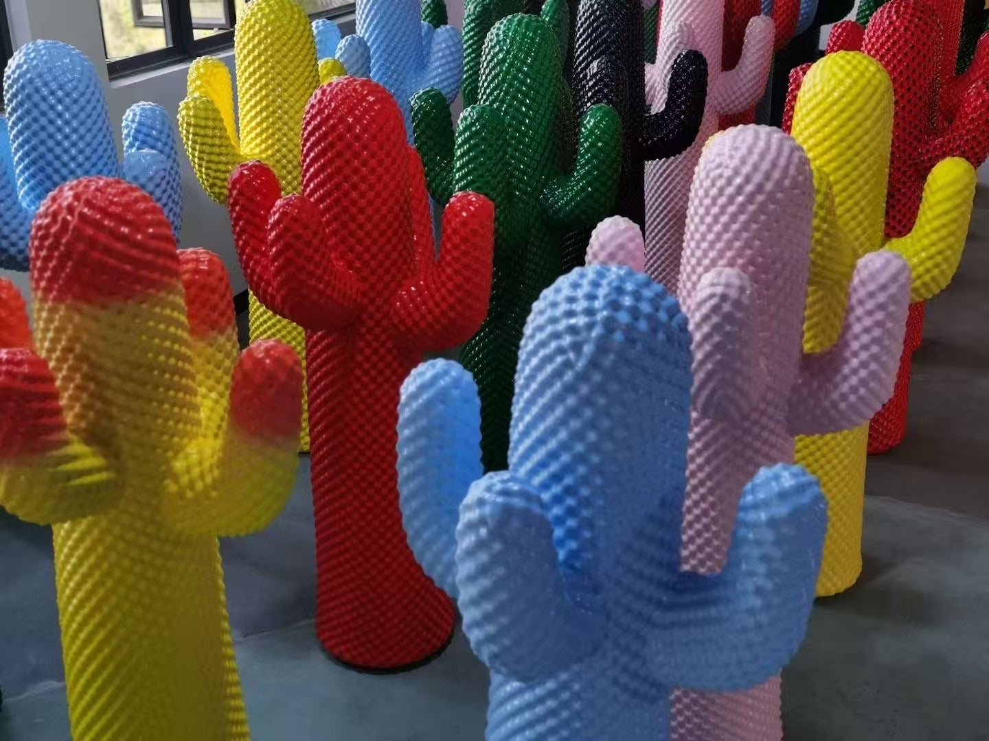 Sculpture Cactus décorative XL en résine gaufrée - Pop Art