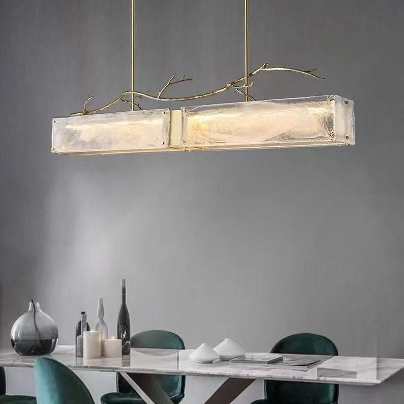 Suspension linéaire en laiton et verre givré – Branch Crystal