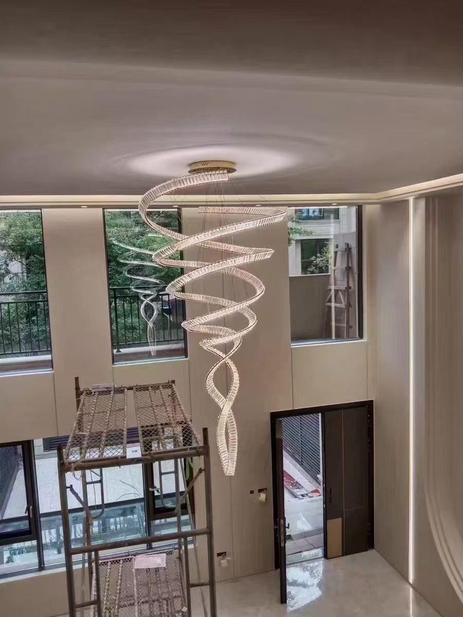 Suspension en cristal taillé effet spirale LED – Spiral Crystal