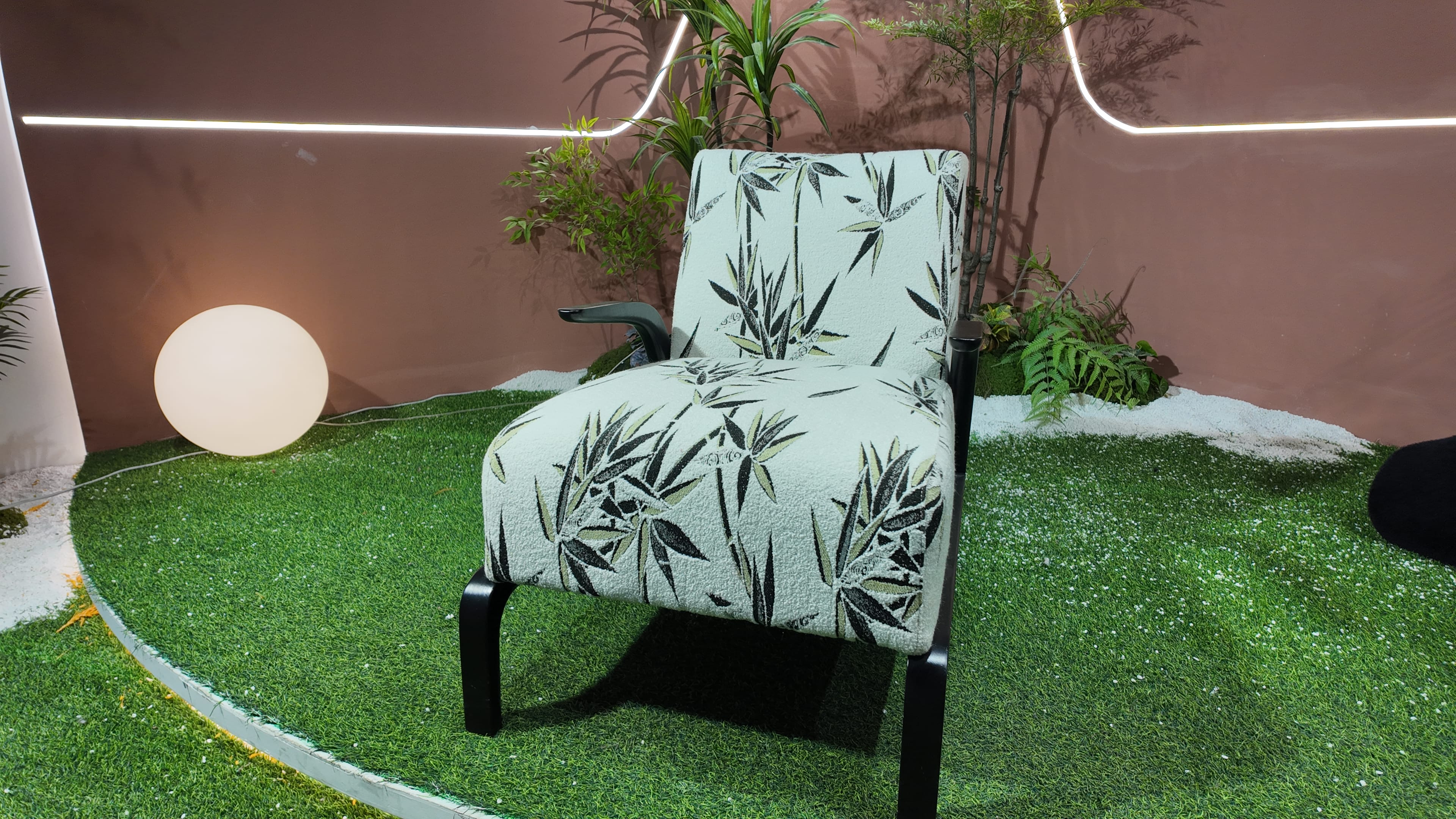 Fauteuil lounge en bouclette imprimé bambou – BAMBOU