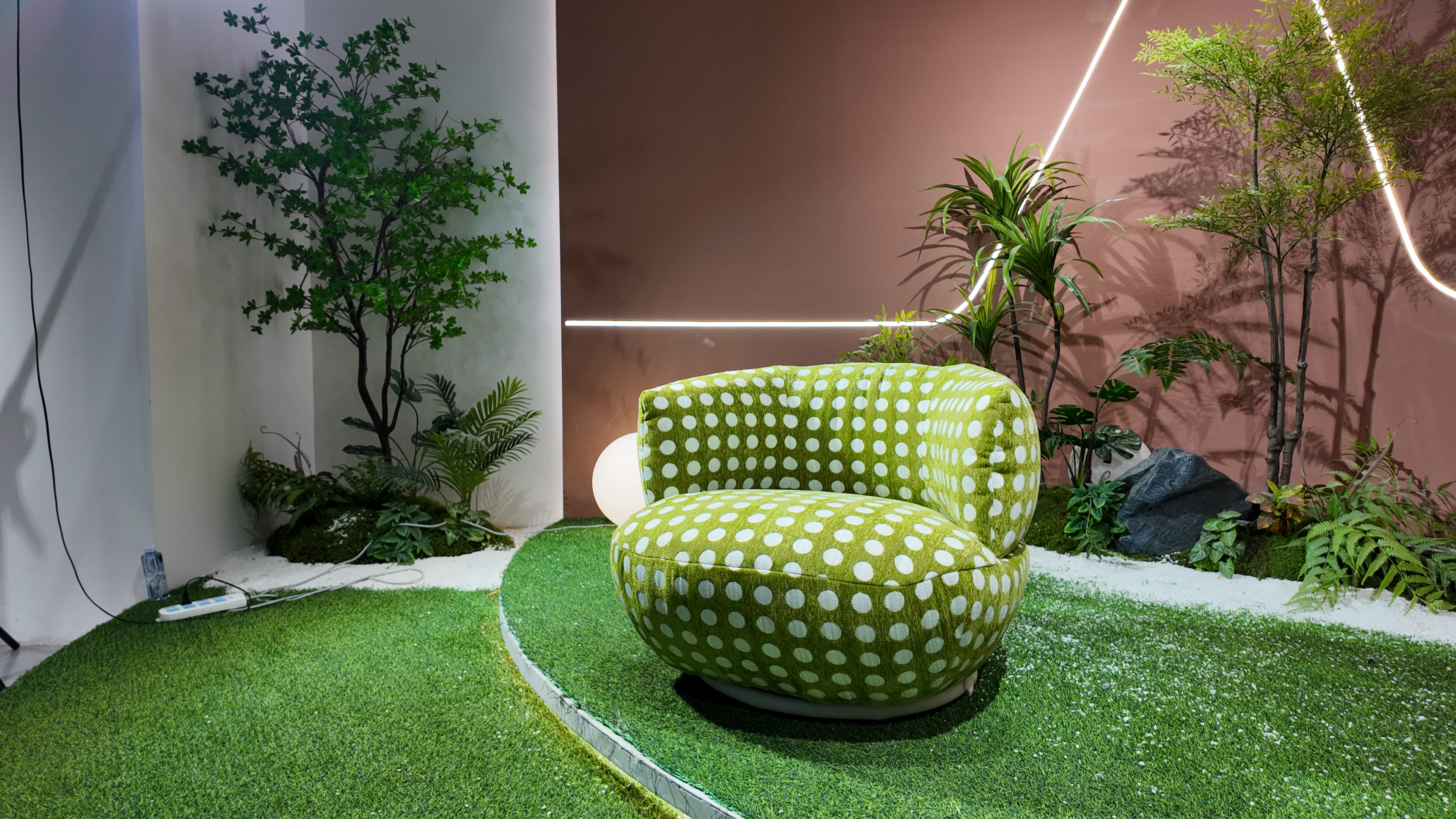 Fauteuil pivotant en tissu jacquard à pois vert – Pois Vert
