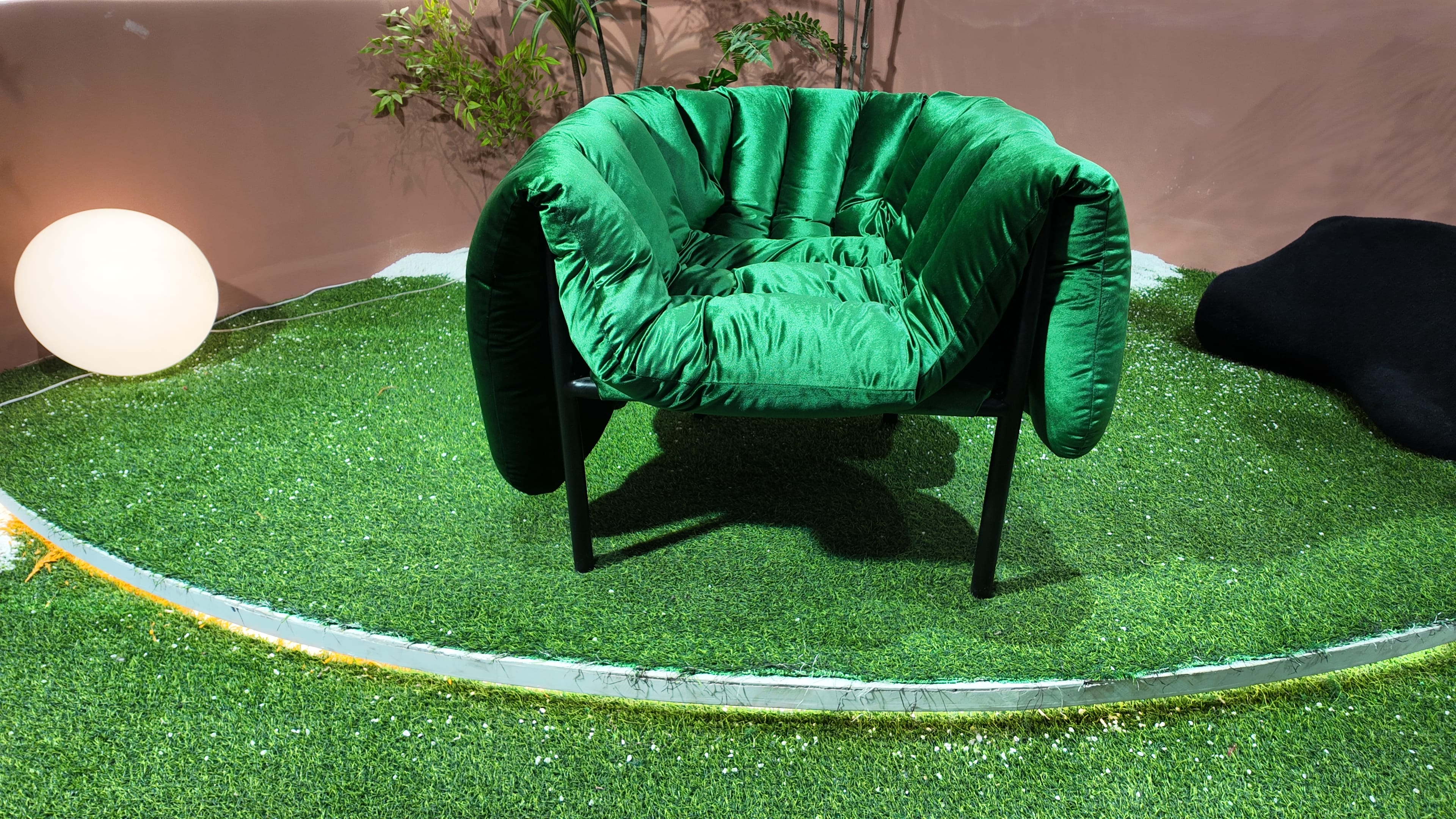 Fauteuil lounge en velours côtelé vert émeraude – Camaleonda