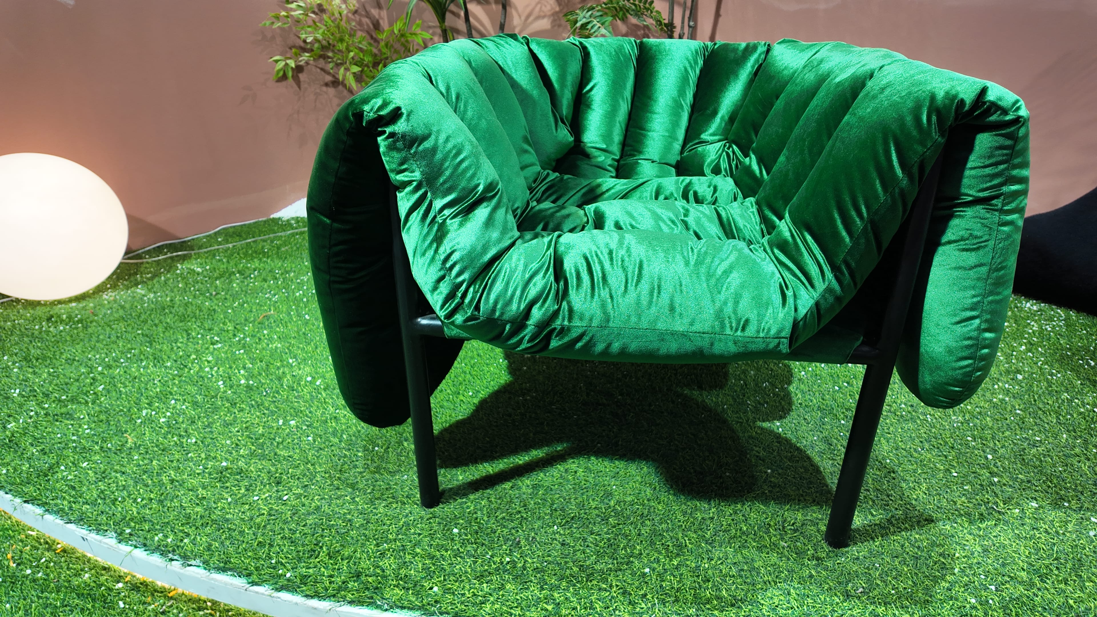 Fauteuil lounge en velours côtelé vert émeraude – Camaleonda