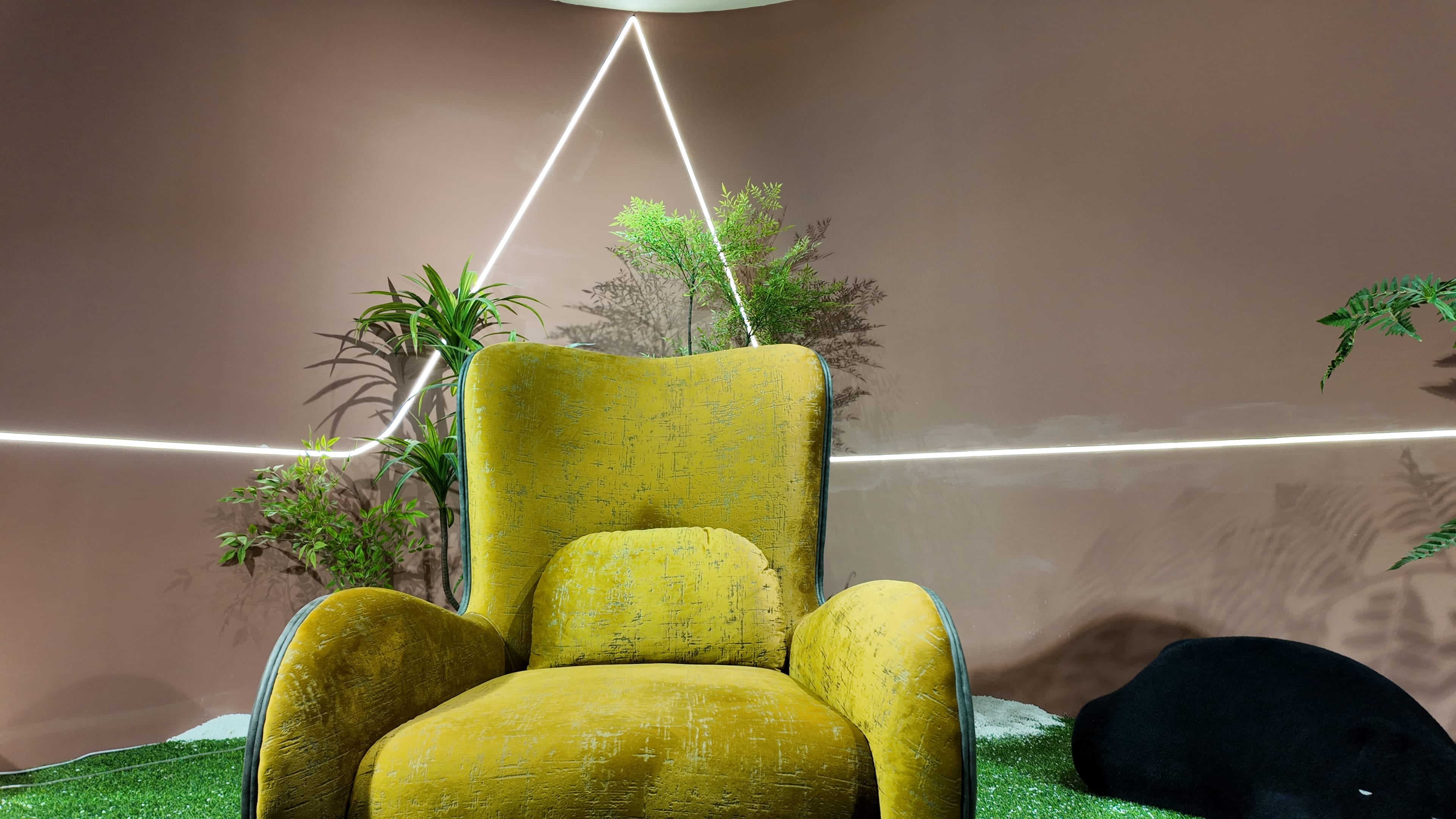 Fauteuil design bicolore velours gris anthracite et jaune moutarde – Arketipo