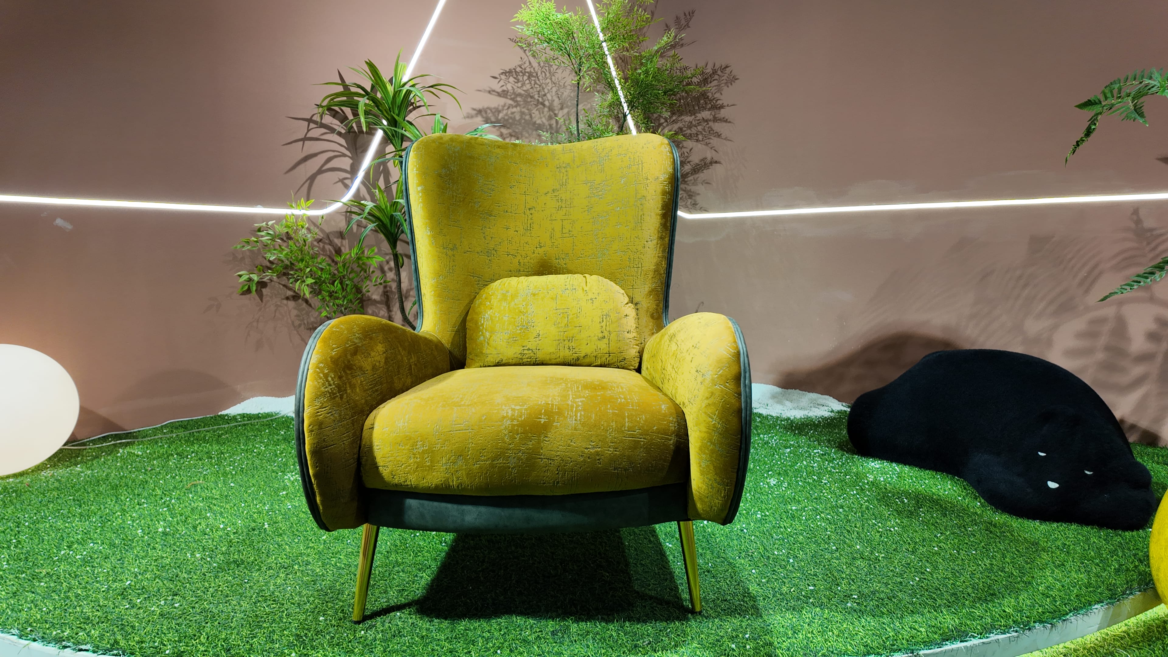 Fauteuil design bicolore velours gris anthracite et jaune moutarde – Arketipo