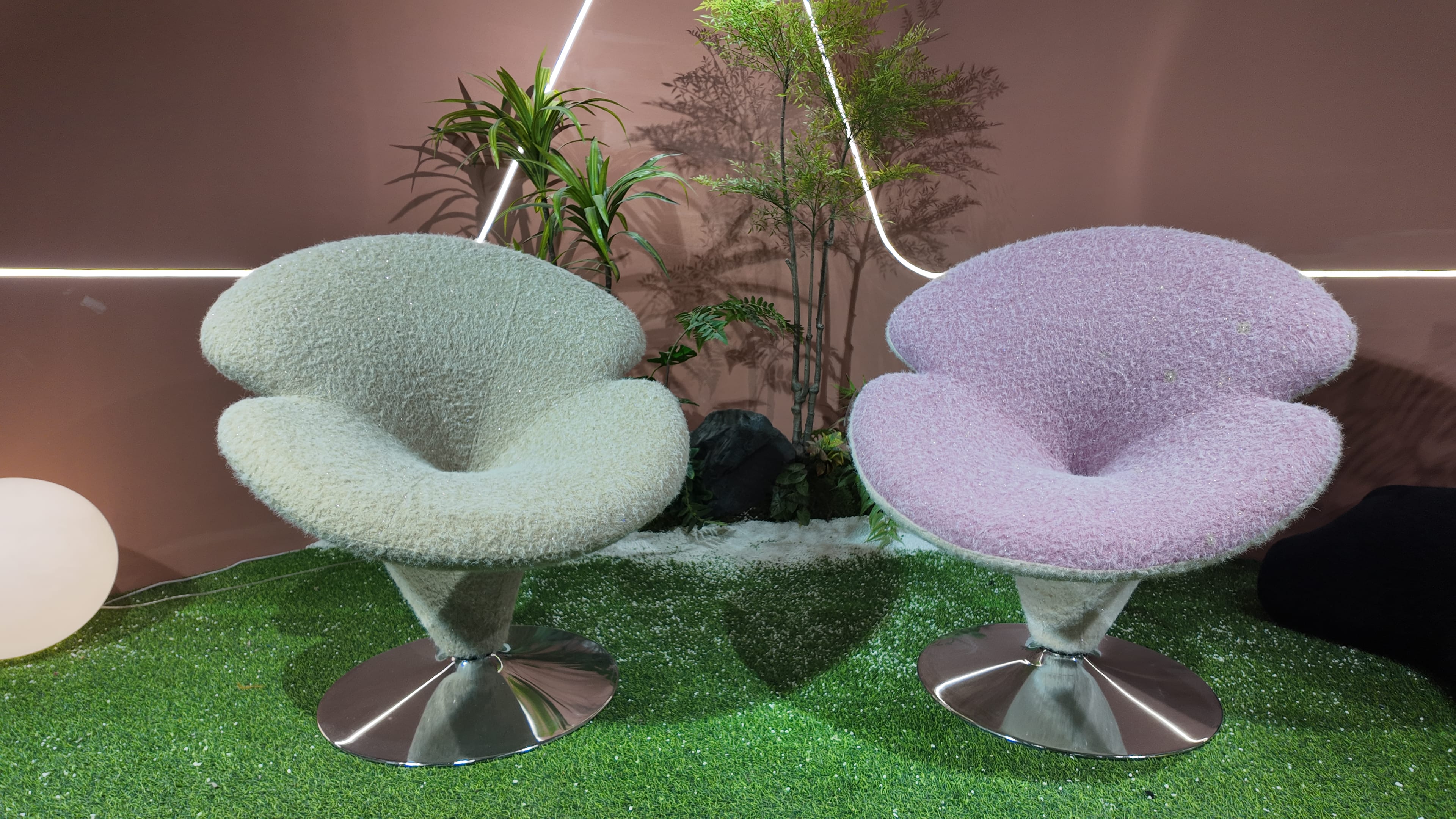 Fauteuil pivotant en tissu bouclette forme fleur – DUO FLOWER