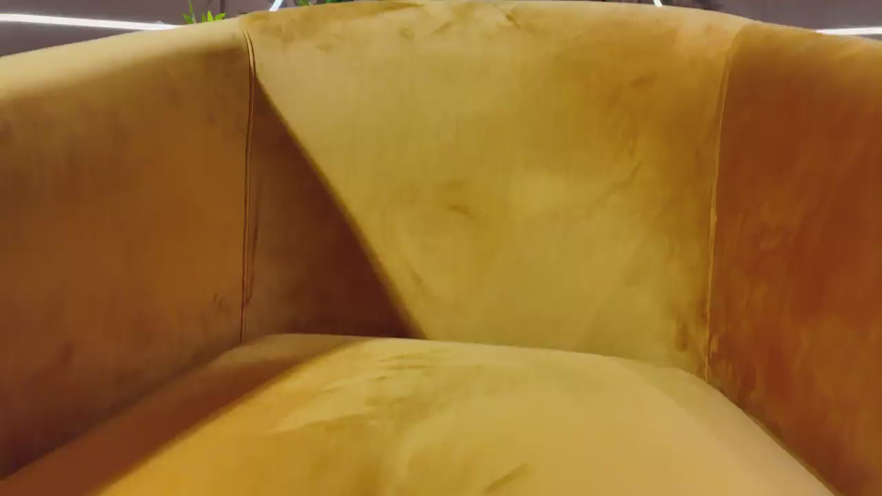 Fauteuil baroque en velours safran à accoudoirs tête de lion dorée – Or Baroque